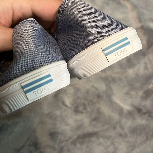 Toms Women's Blue Chambray Lace Up Floral Insole - Picture 2 of 11